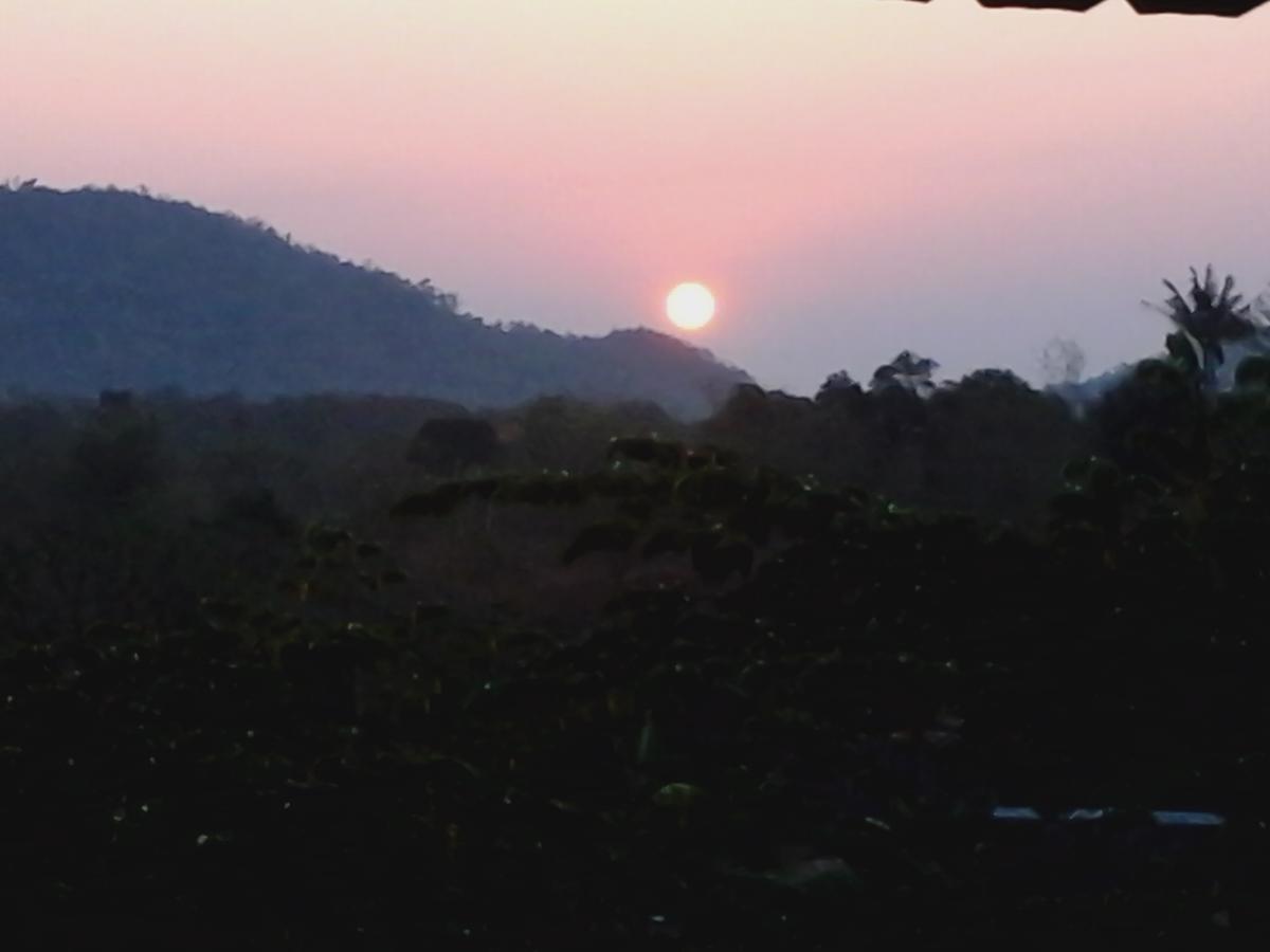 Kum Nangpaya 3* แก่งกระจาน